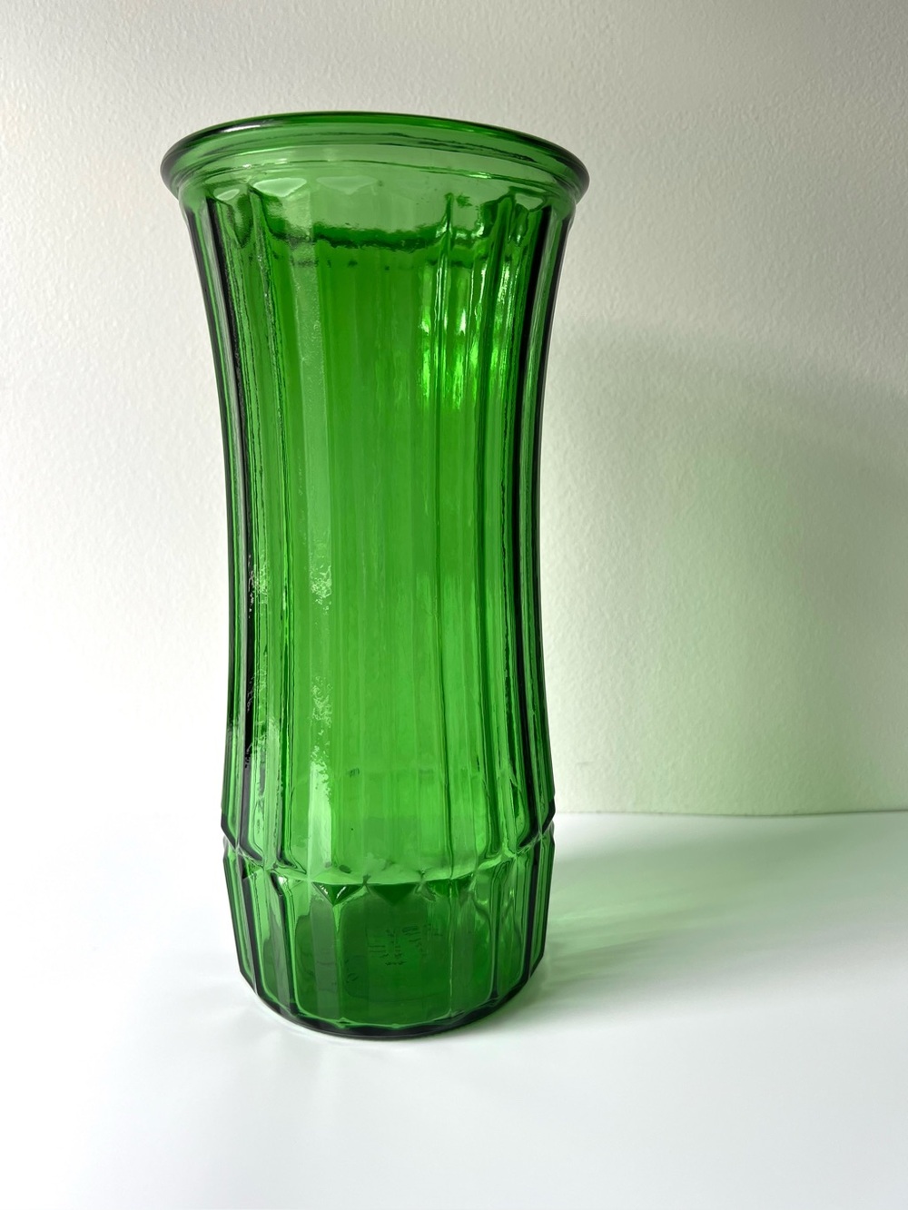 1970s Vintage Hoosier Glass Emerald Green Glass Flower Vase 4089-C USA 9.75"
